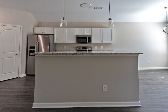 Building Photo - Prattville Rental available now!