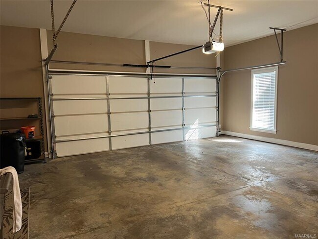 Building Photo - 2230 Wyndgate Dr