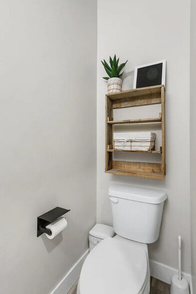 Building Photo - 1540 S 1450 W