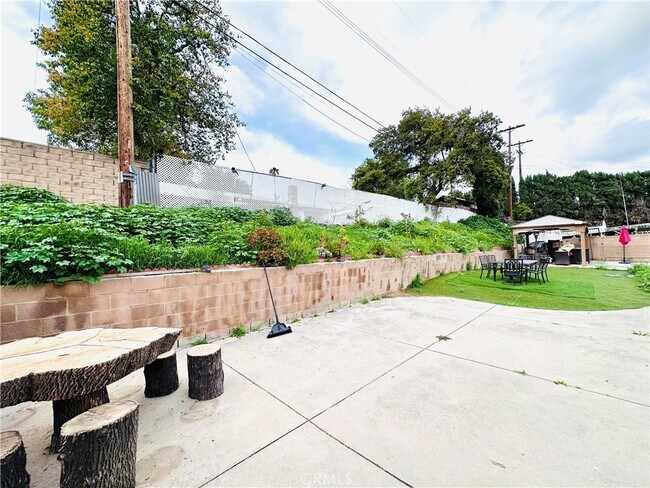 Building Photo - 11598 Cranston Ave