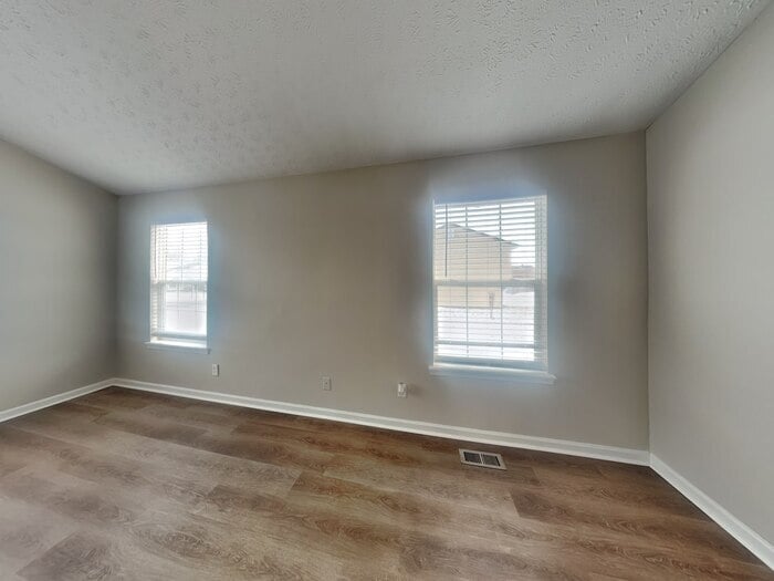 Building Photo - 10129 Arapahoe Dr