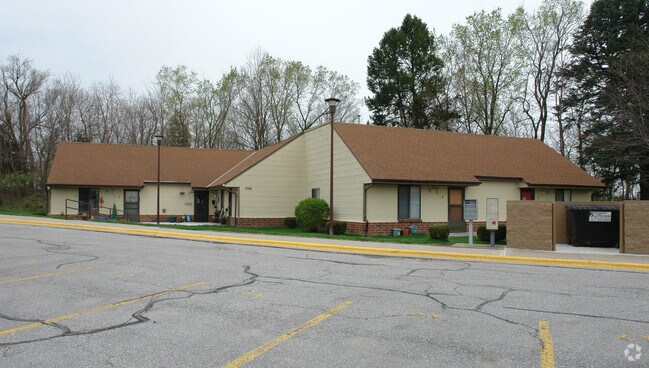 Primary Photo - Bellewood II Apartments