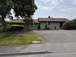 Building Photo - 32nd Street, 1409-1411