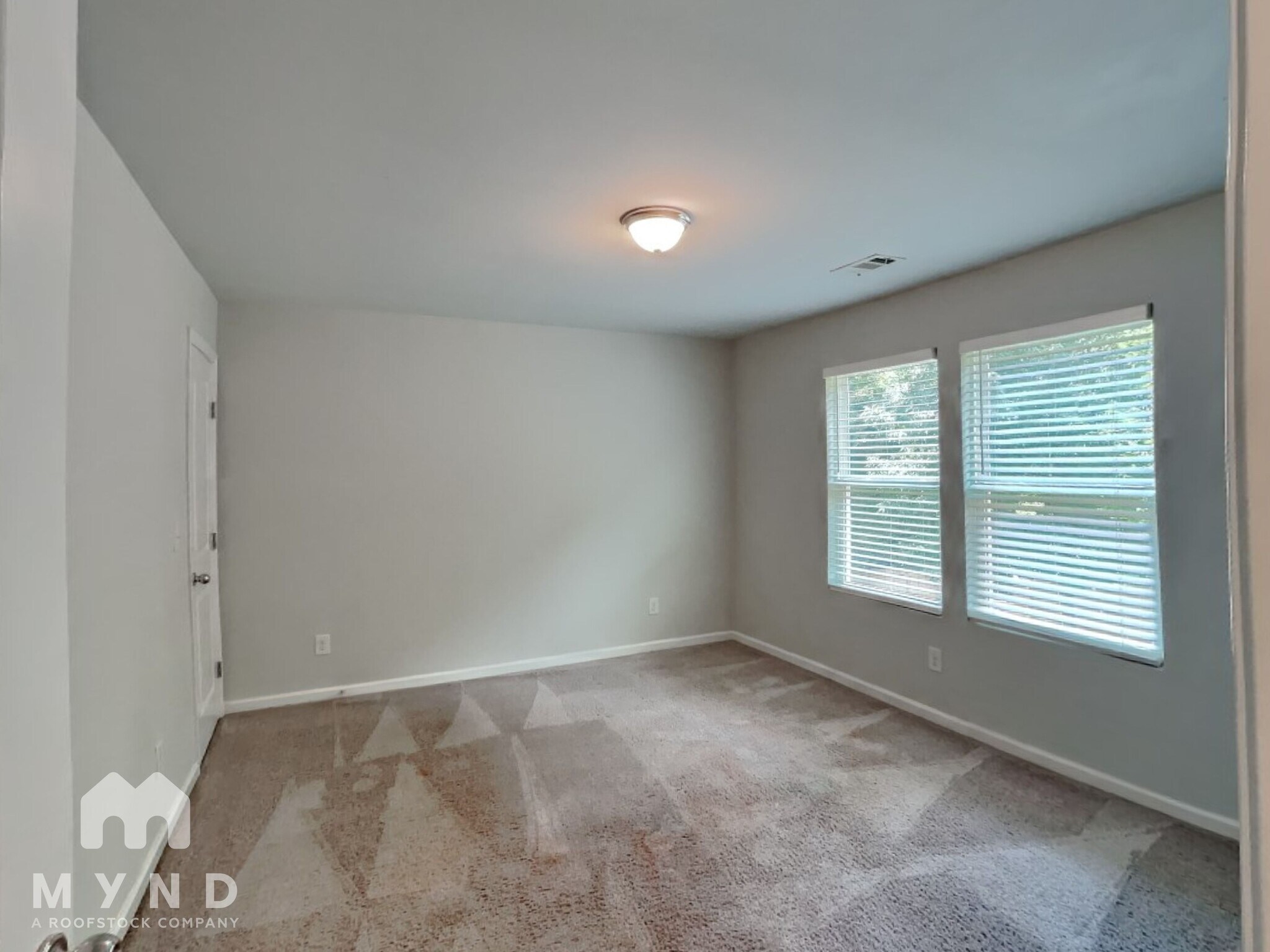 Building Photo - 1110 Wedgewood Dr NW