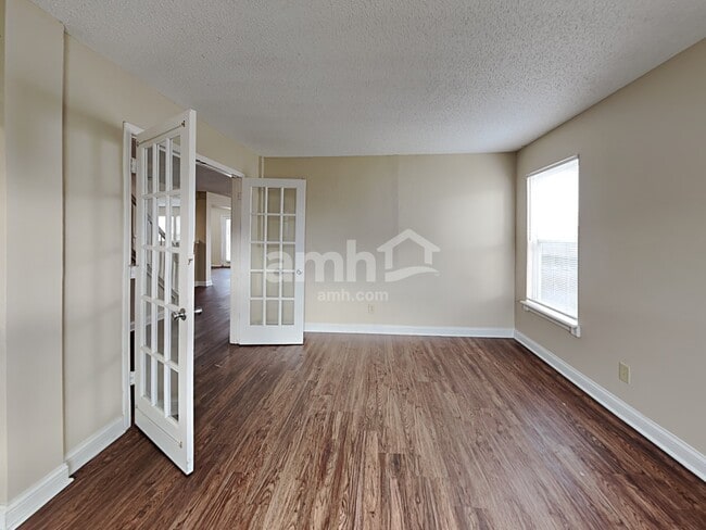 Building Photo - 6850 W Littleton Dr