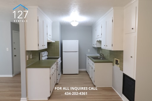 Building Photo - 2 Bedroom in Forest!