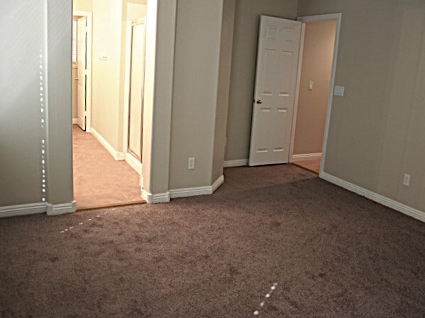 Building Photo - 9551 Green Vineyard Ave