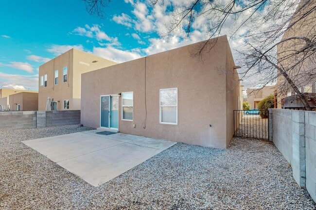Building Photo - 5419 Saturnia Rd NW