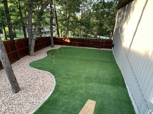 Building Photo - Pre-leasing for September - 5BR with all of the extras!