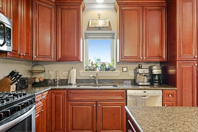 Building Photo - 3864 Wehrman Ave