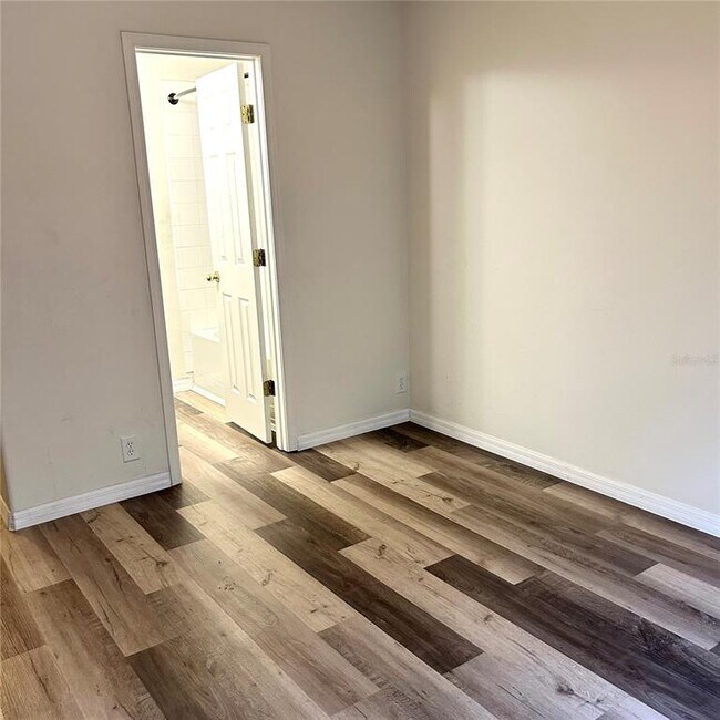 Building Photo - 2568 Hidden Cove Ln
