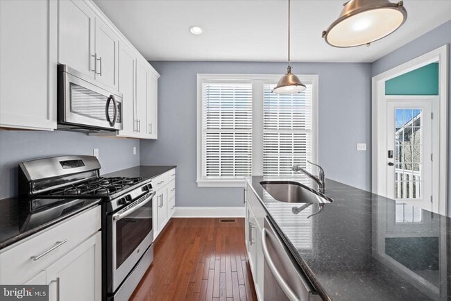 Building Photo - 519 Wheelmen St