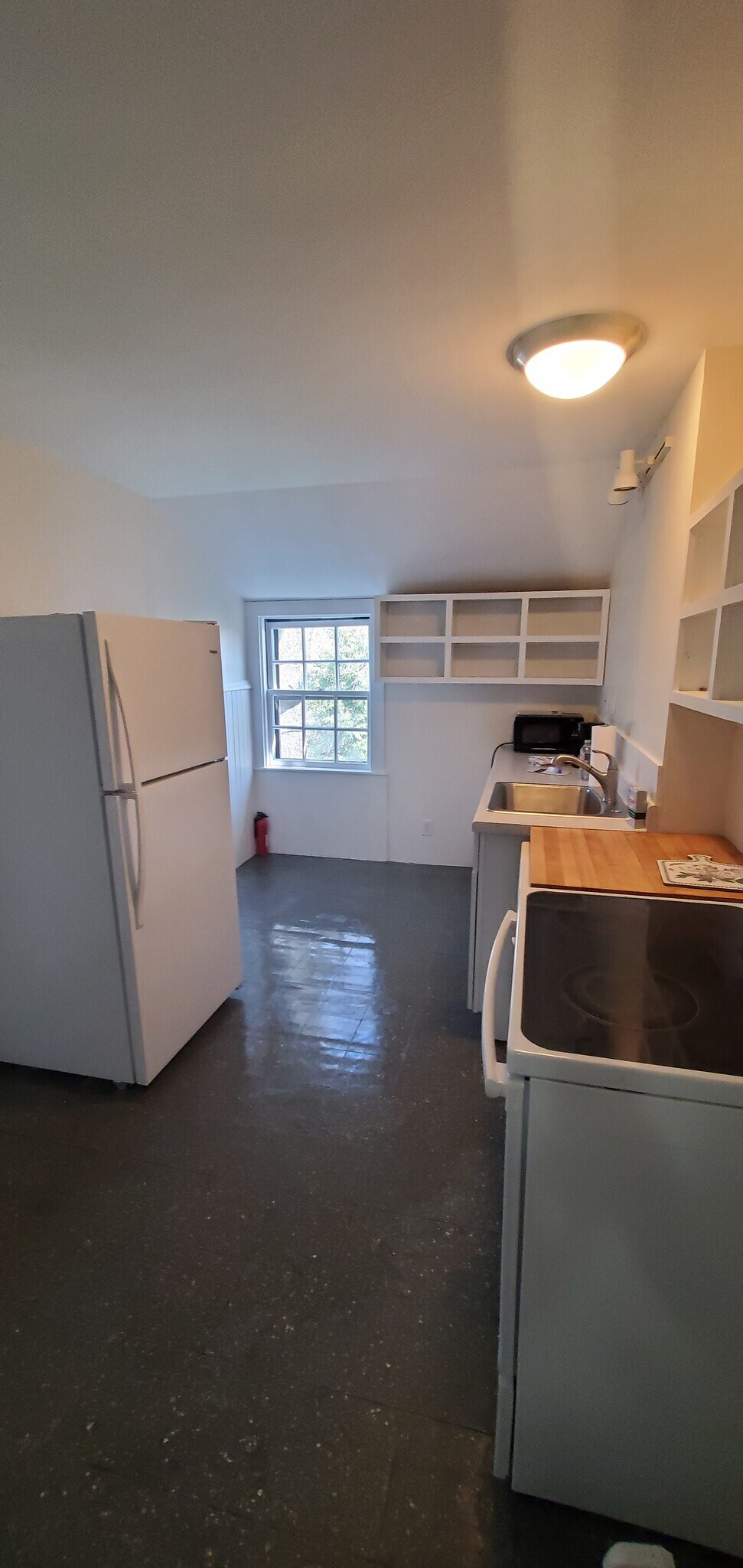 Building Photo - 11 Highland St