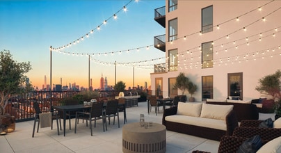 Building Photo - Astoria Point