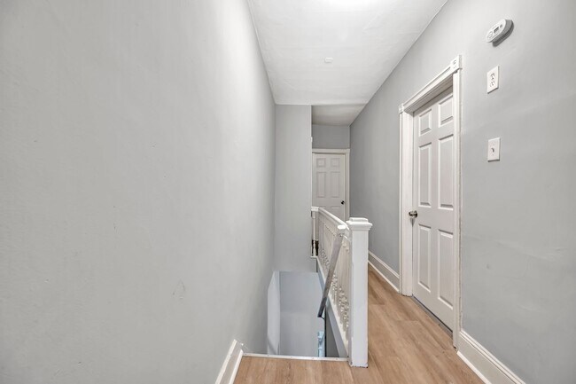 Building Photo - 21 Adella Ave