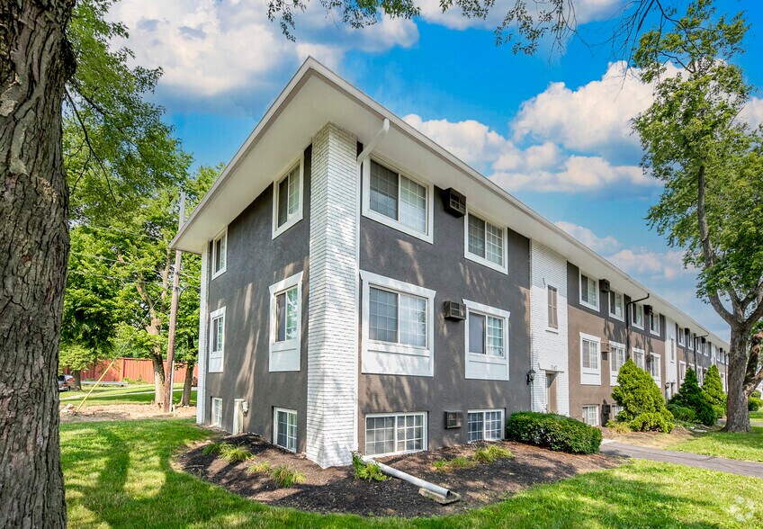 Photo of Riverview Place Apartments