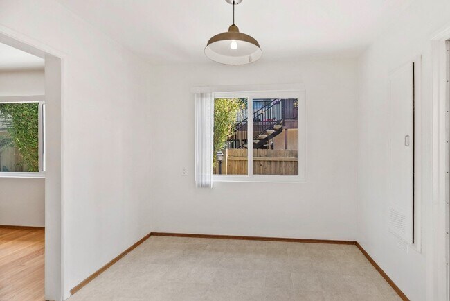 Building Photo - 4342 Iowa St