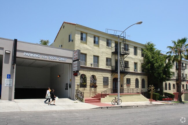 Building Photo - 2915 Sunset Pl