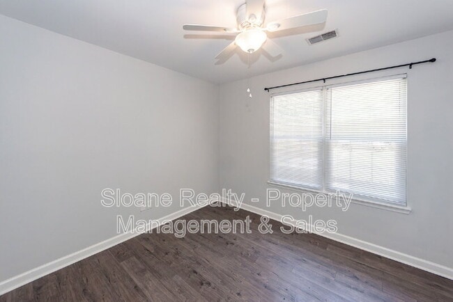 Building Photo - 3618 Walkers Ferry Ln
