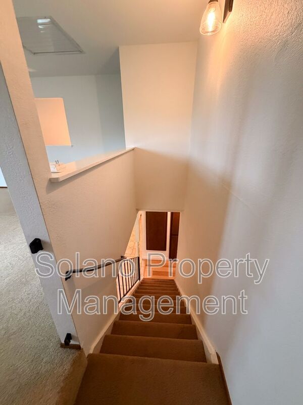 Building Photo - 950 Pembroke Way