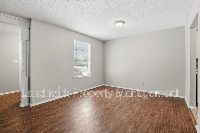 Building Photo - 6811 Trail Lake Dr