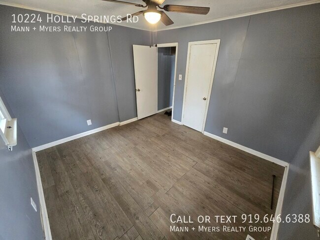 Building Photo - 10224 Holly Springs Rd