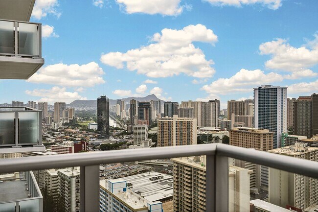 Building Photo - High-Rise Retreat | Panoramic Ocean & City Views