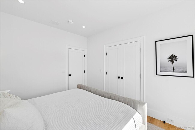 Building Photo - 510 Abrahams Path