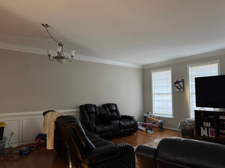 Building Photo - 20925 Cheyenne Ter