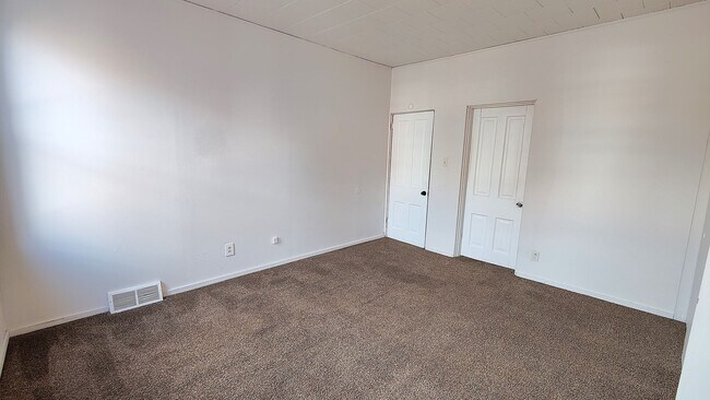 Building Photo - *Spacious 2BD/1BA Single-Family Home for Rent in Southside*