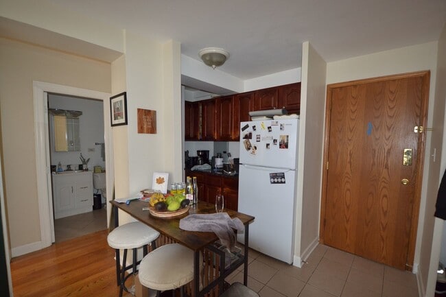 Building Photo - 4180 N Marine Dr