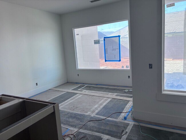 Building Photo - Beautiful 2 story with 6 bedrooms and swimming pool