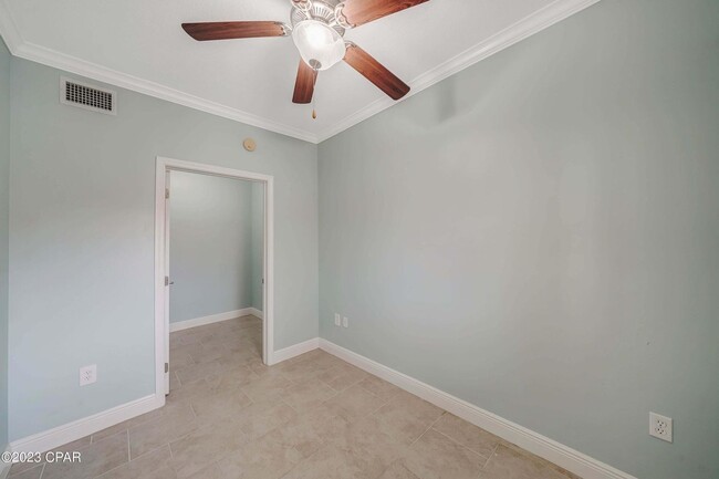 Building Photo - 2400 Grandiflora Blvd