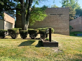 Building Photo - 1741 W Onondaga St