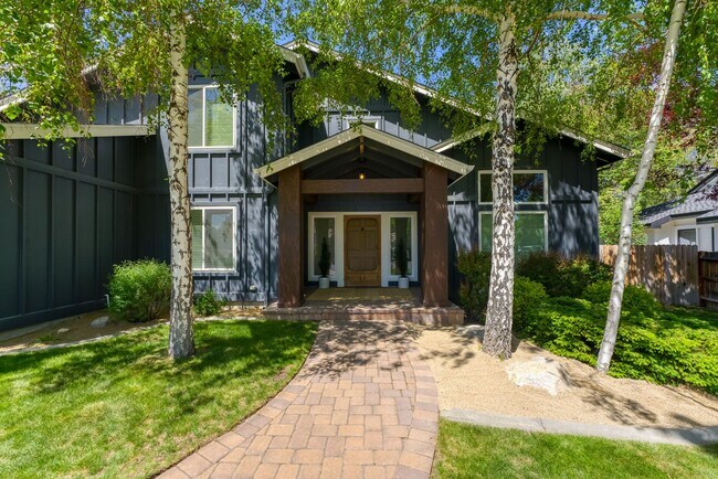 Building Photo - Interior Style you want, in the School zones you want, Plus Panoramic Views!