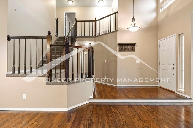 Primary Photo - Beautiful 3bd/2.5 bath home with a peaceful backyard, AC, and 2.5 car garage near Ute Valley Park