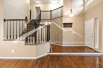 Building Photo - Beautiful 3bd/2.5 bath home with a peaceful backyard, AC, and 2.5 car garage near Ute Valley Park