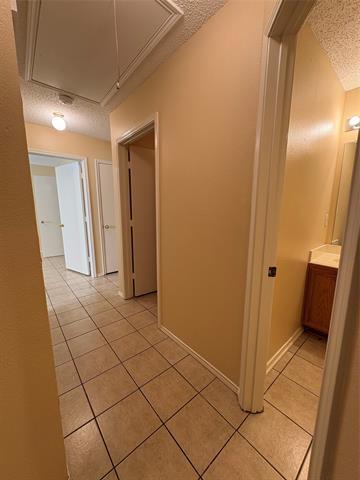 Building Photo - 2737 Gant Dr