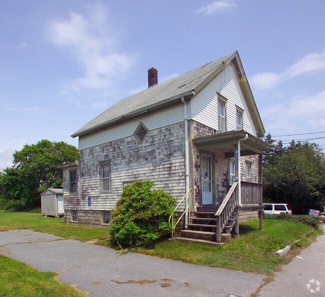 232236 Huttleston Ave 232236 Huttleston Ave Fairhaven MA 02719