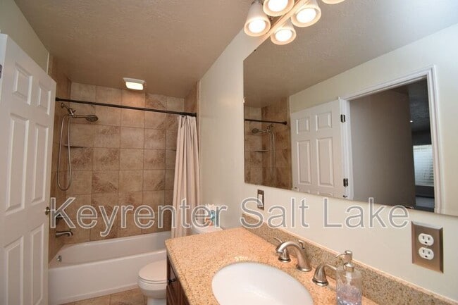 Building Photo - 10533 S Oquirrh Lk Rd