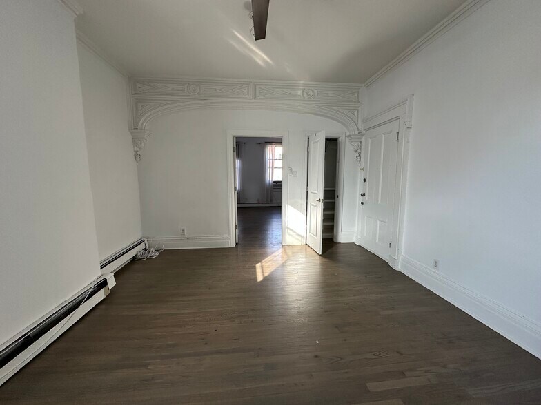 Building Photo - 297 4th St