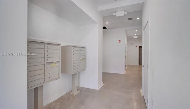 Building Photo - 2010 SW 25th Ter