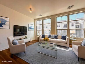 Building Photo - 55 Mallory Ave