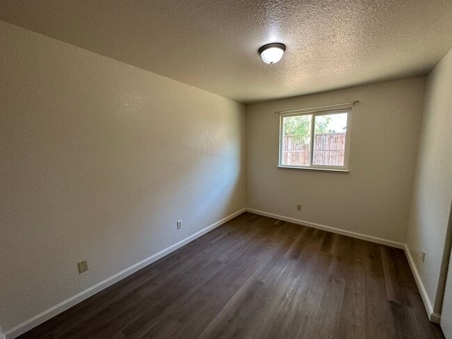 Building Photo - 2631 Dobbins Ln