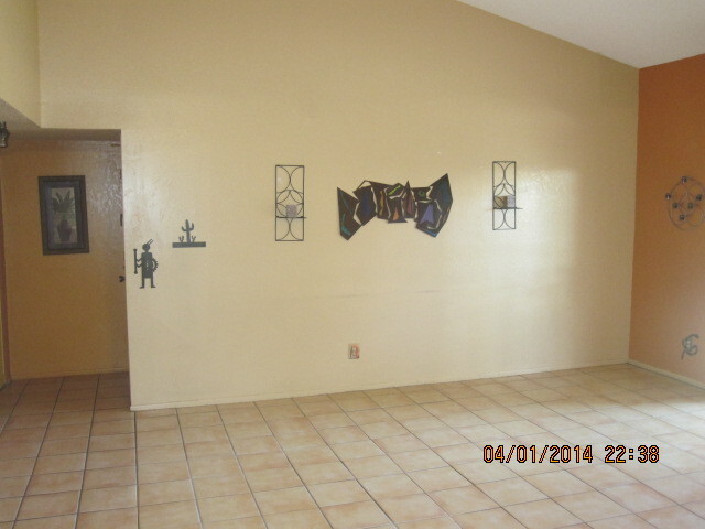 Building Photo - Langley Gardens Condo