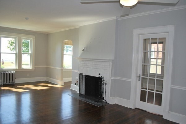 Building Photo - 102 Lothrop St