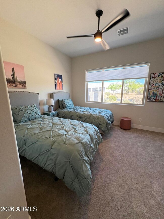 Building Photo - 6896 E Lomas Verdes Dr