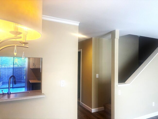 Building Photo - Beautiful 3-Bedroom Condo with Private Out...
