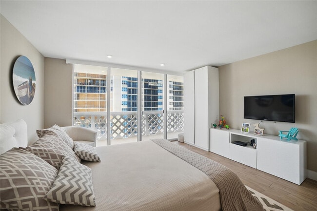 Building Photo - 1200 S Ocean Blvd