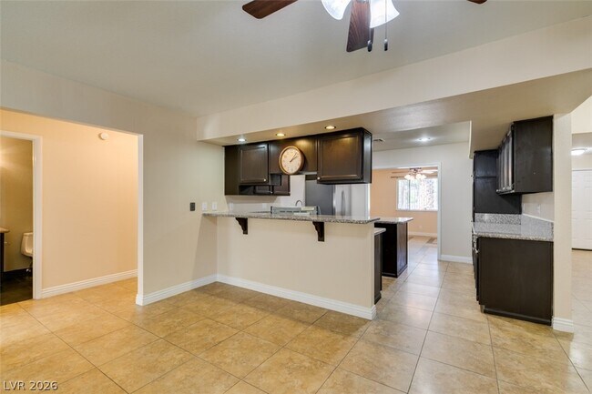 Building Photo - 3221 E Rochelle Ave